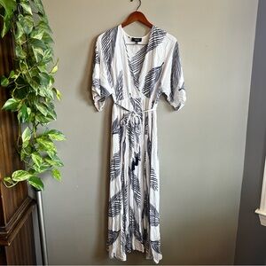 Aakaa by Baltic Born Navy and White Striped Kimono Dress size Medium